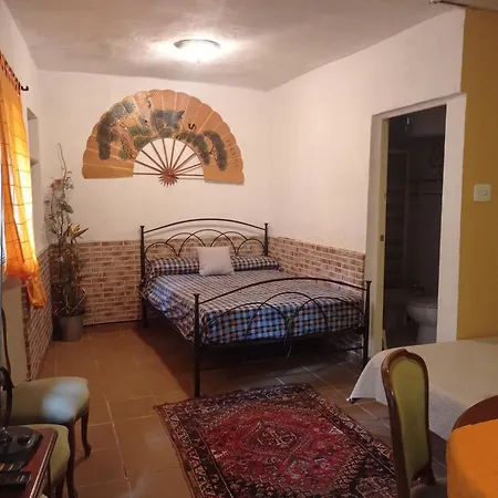 Kır Evi Barbacoas Almoster